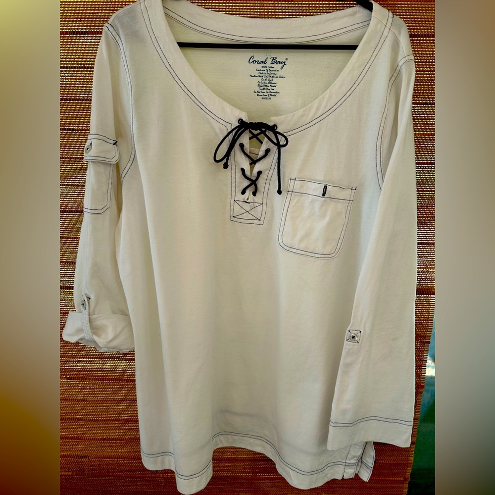 Coral Bay 💯 cotton Nautical long/or button up sleeve Women’s Top/white w/blue